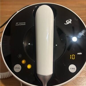 MLAY RF01 Radio Frequency Skin Tightening Machine Facial Device LN w Small Probe